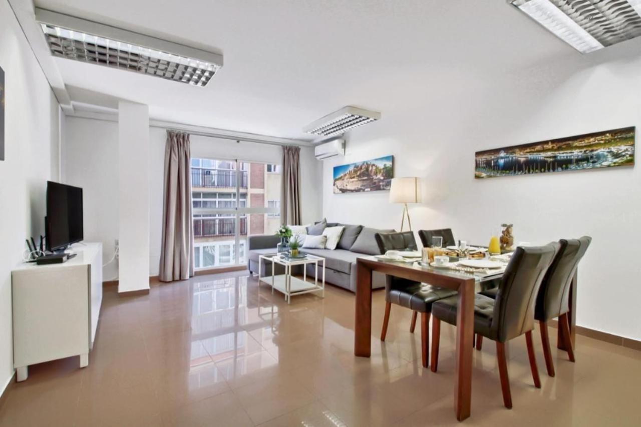 Amplio Piso Con Terraza Daire Málaga Dış mekan fotoğraf