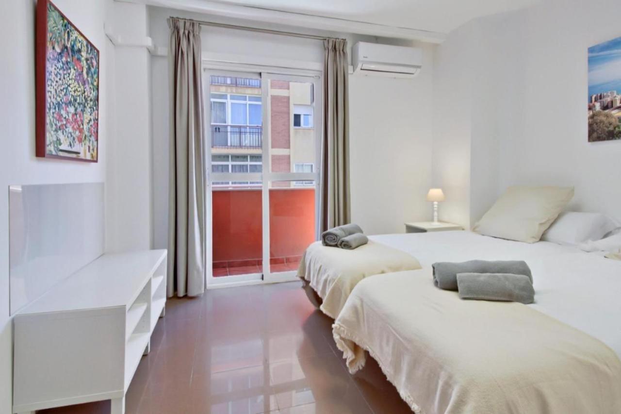 Amplio Piso Con Terraza Daire Málaga Dış mekan fotoğraf