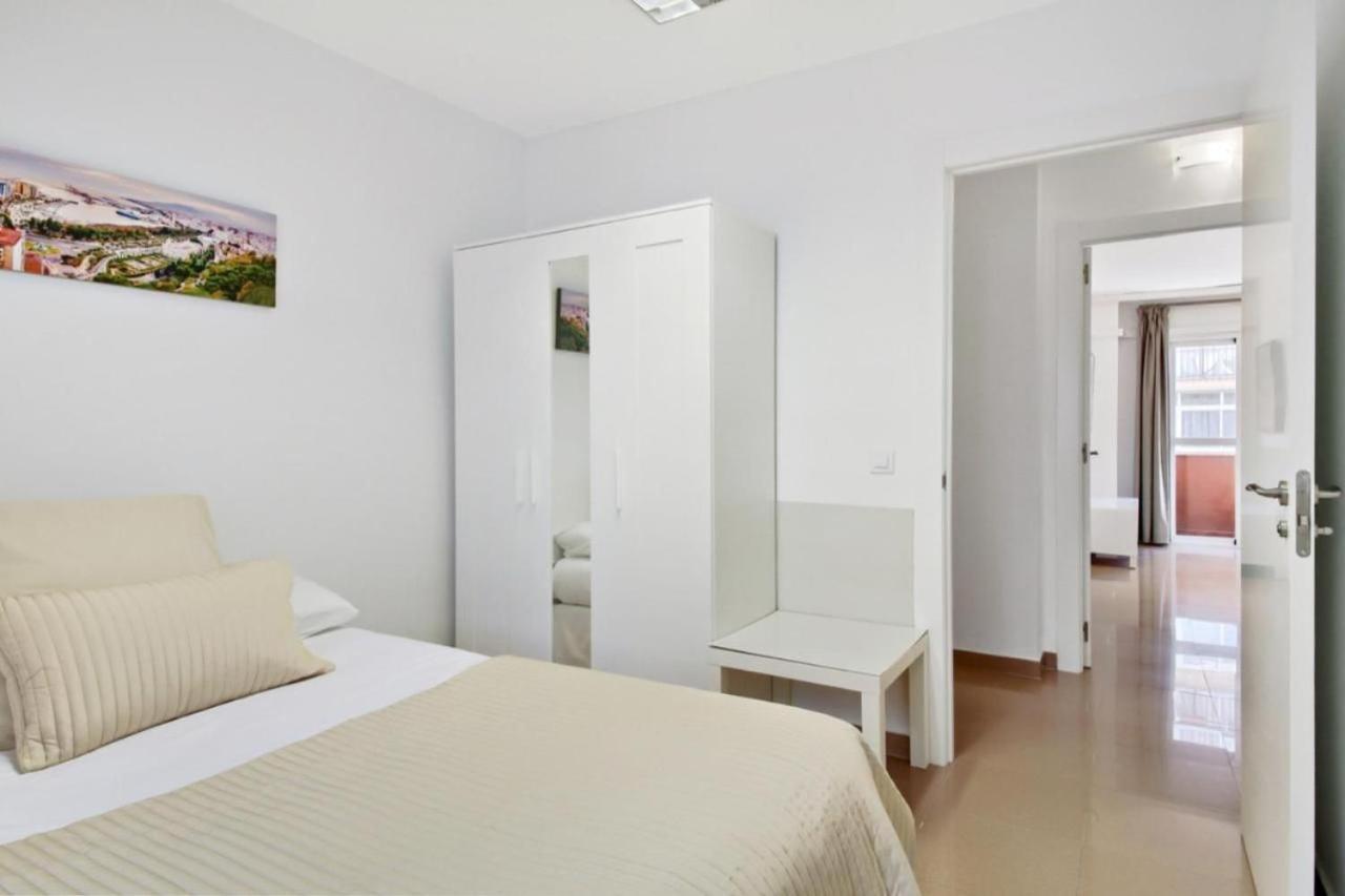 Amplio Piso Con Terraza Daire Málaga Dış mekan fotoğraf